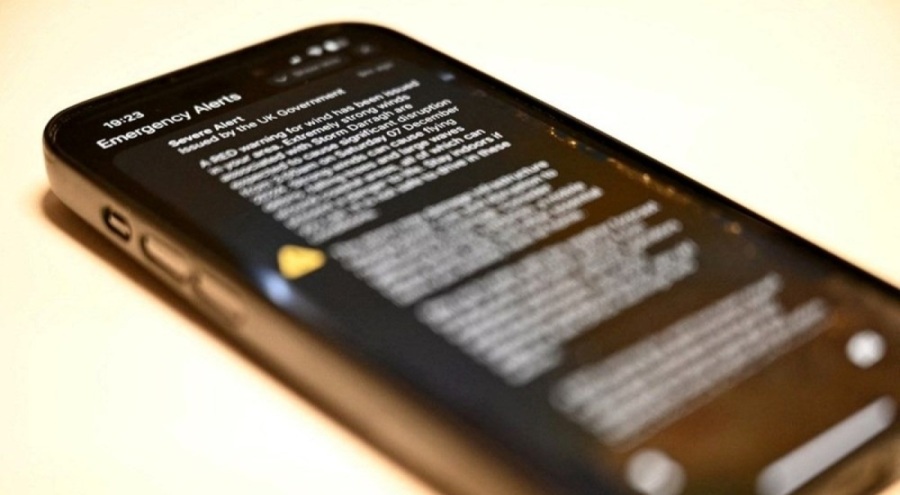 İngiltere'de 3 milyon kişiye "Evde kalın" uyarısı