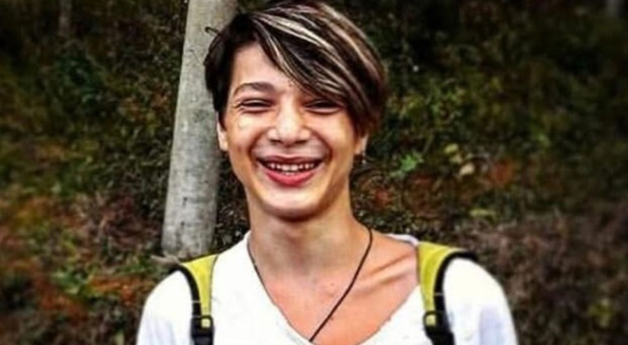 Karşıya geçerken otomobilin çarptığı 22 yaşındaki Ozan yaşamını yitirdi