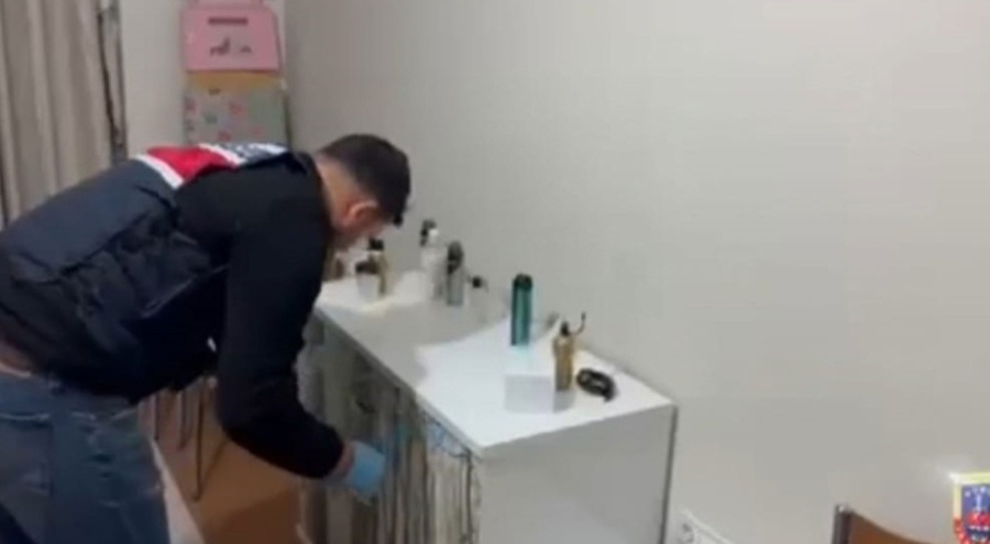 Müstehcen görüntüleri ele geçirip şantaj yapanlara operasyon düzenlendi!