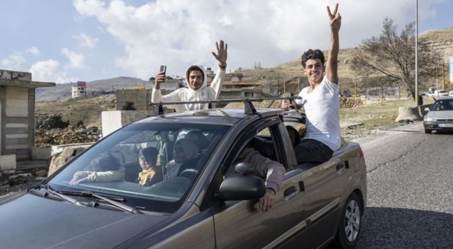 Lübnan'da yaşayan Suriyeliler ülkelerine dönmek için yollara düştü