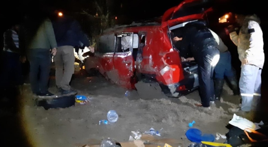 Katliam gibi kaza! Otomobil, cip ile çarpıştı: 1'i bebek 5 yaralı