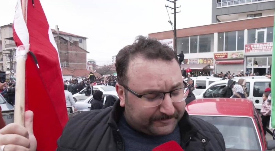 Ankara'daki Suriyeliler, Beşar Esad yönetiminin düşmesini kutladı