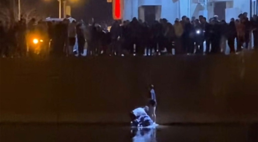 Hafif ticari araç dereye uçtu! 1 ölü, 2 yaralı