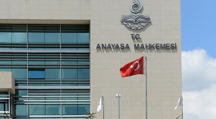 Anayasa Mahkemesi'nden yardım toplama süresi kuralı için karar