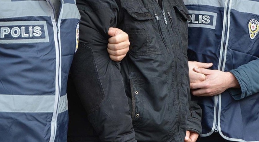 2 kardeşi gözünü kırpmadan vuran eniştenin evinden çıkanlar şoke etti!