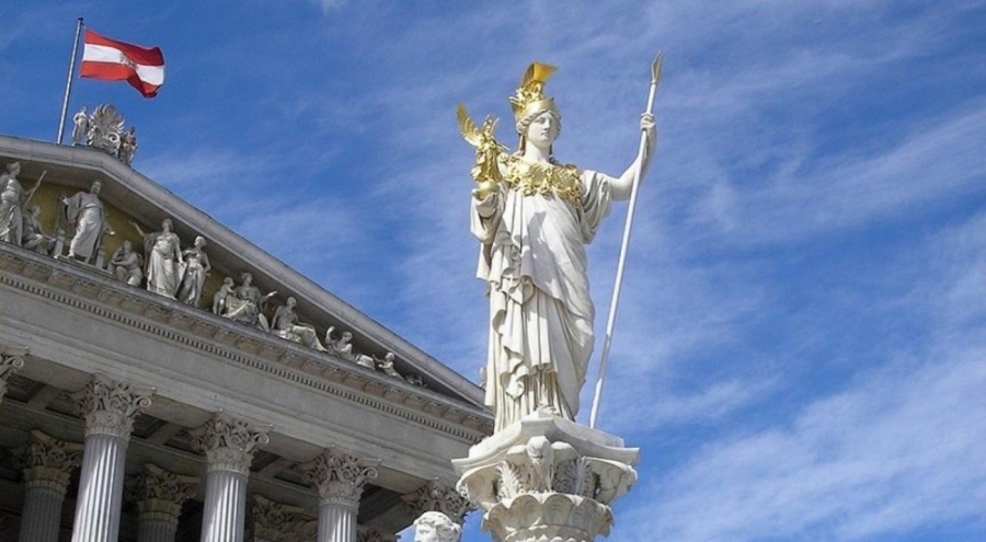 Avusturya, Suriyelilerin iltica başvurularını askıya alacak