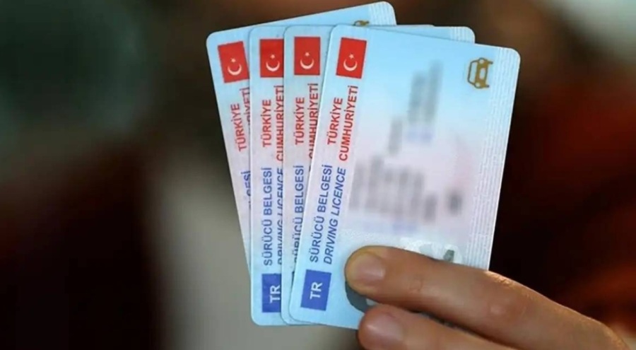 Ehliyette yaş sınırı düşürüldü!