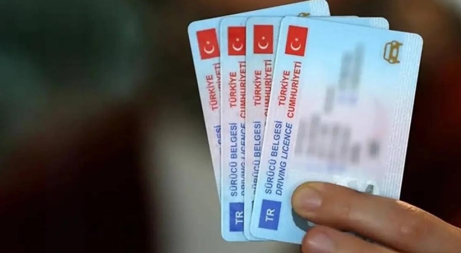 Ehliyet alma yaşı düşürüldü