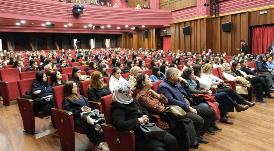 Bursa'da üç gün boyunca edebiyat şöleni yaşandı