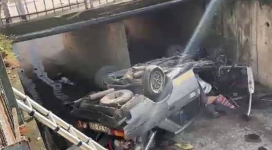 Otomobil dereye uçtu! İçinden kendi imkanlarıyla çıktı