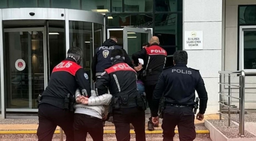 Şehit polise sosyal medyadan hakaret iddiasında 2 kişiye gözaltı