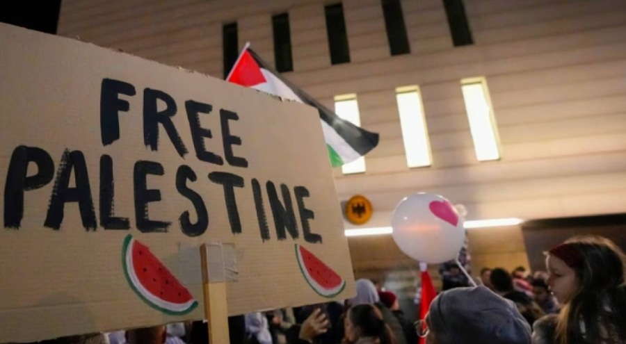 İsveç'te Nobel yemeği sırasında İsrail protesto edildi