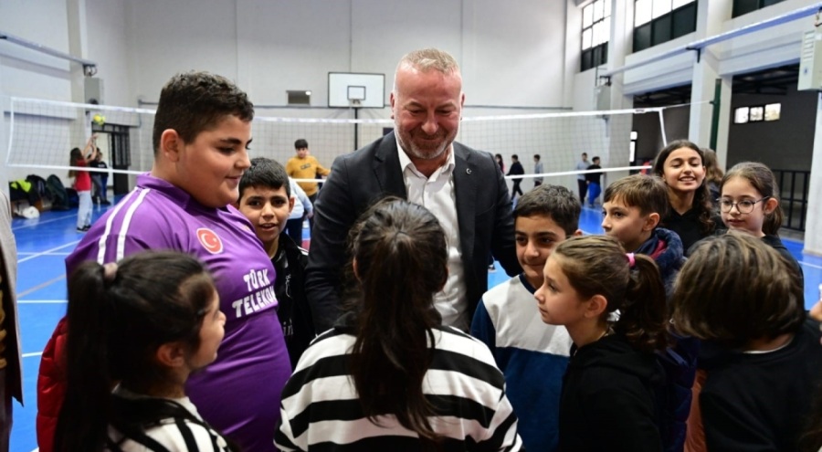 Bursa Karacabey'de okullara spor desteği devam ediyor