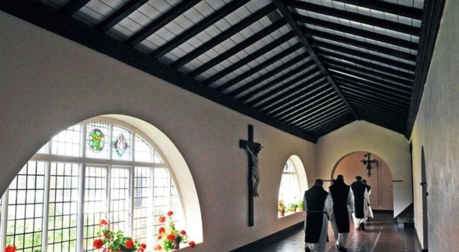 Manastırdaki papaz, onlarca çocuğa tecavüz etti!