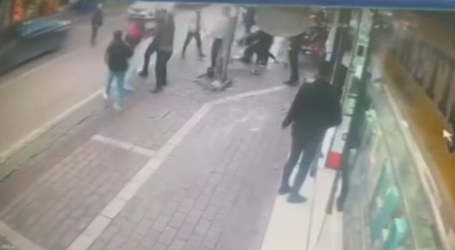 Bursa'da alacak-verecek kavgasında yumruklar konuştu