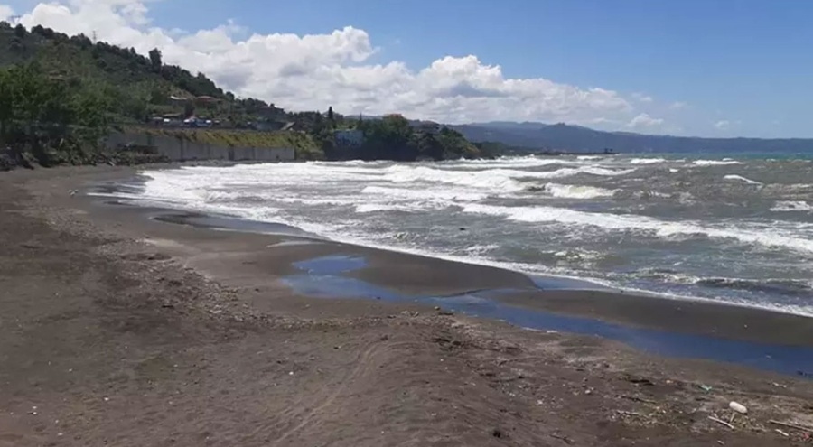 Trabzon Valiliği'nden uyarı: Sahil hattında bulunmayın, denize yaklaşmayın