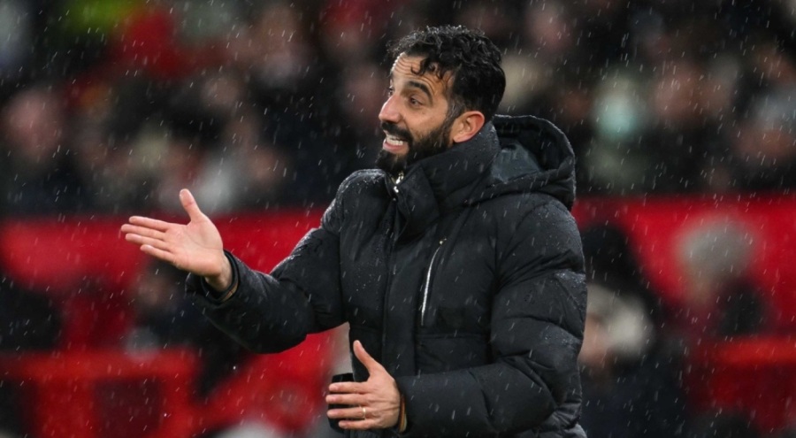 Manchester United'daki futbolcuların yarısı satılacak!