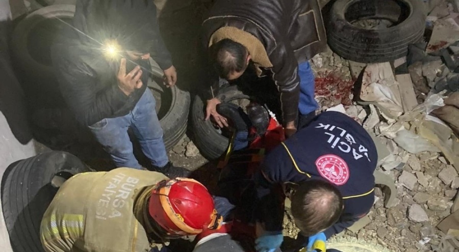 Bursa'da yük asansörü boşluğuna düşen iş yeri sahibi ağır yaralandı