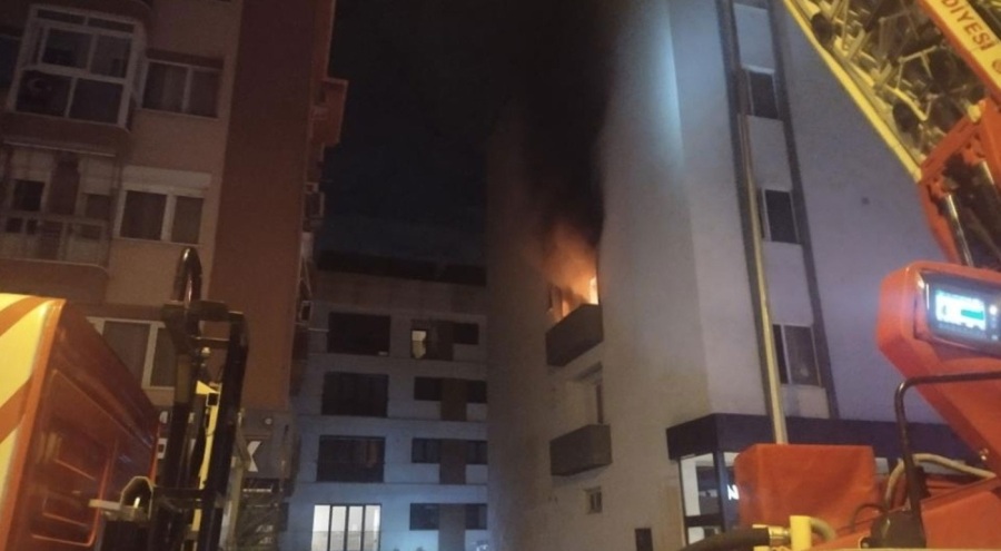 Apart otelde korkutan yangın