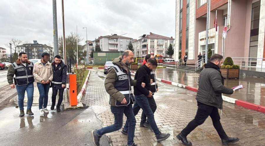 6 milyon 200 bin liralık vurgun yapan 2 dolandırıcı yakalandı