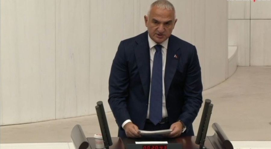 Bakan Ersoy'dan peri bacalarıyla ilgili açıklamada bulundu