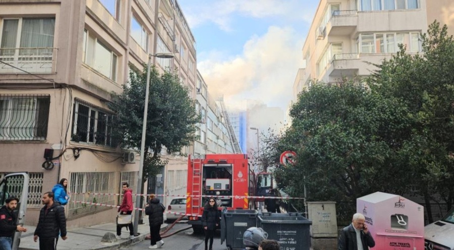 5 katlı binada yangın paniği