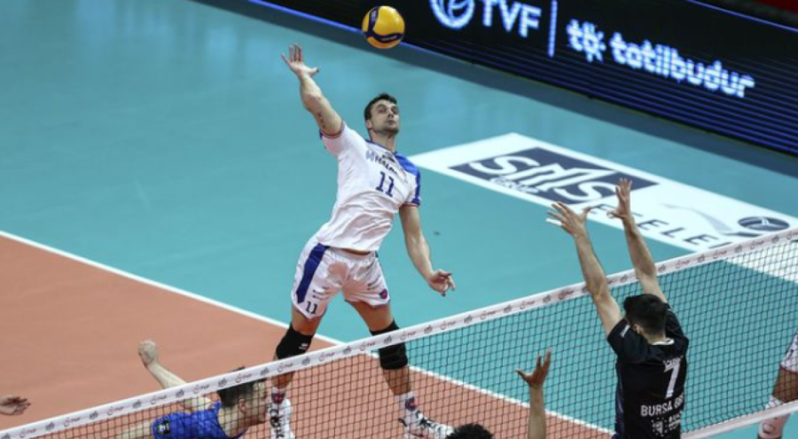Halkbank,  Bursa Büyükşehir Belediyespor'u mağlup etti.