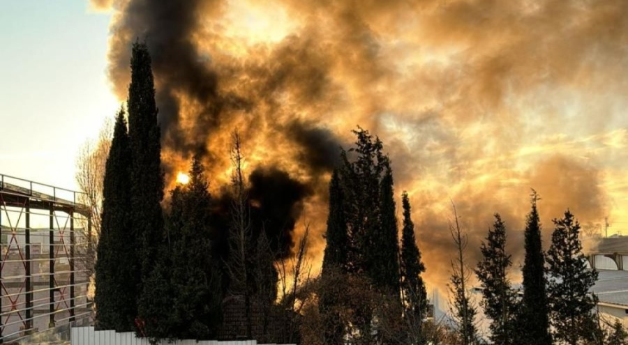 Geri dönüşüm tesisinde yangın!
