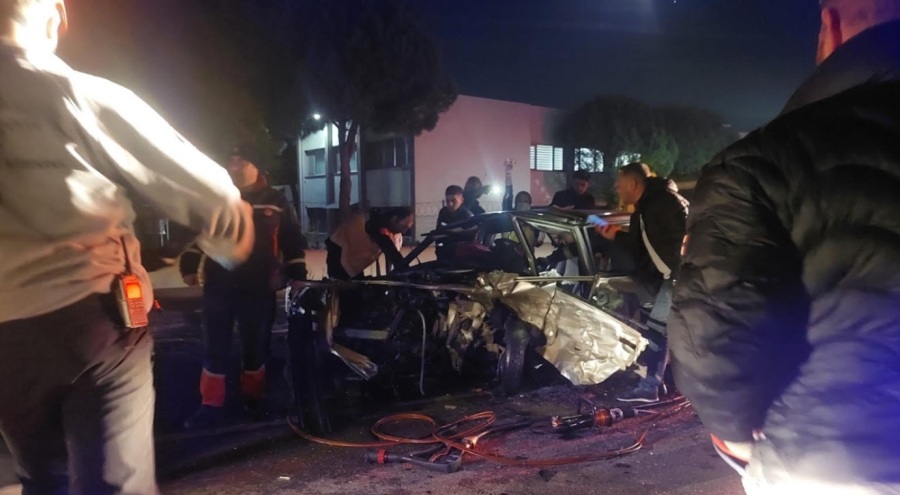 2 otomobil çarpıştı: 1 ölü