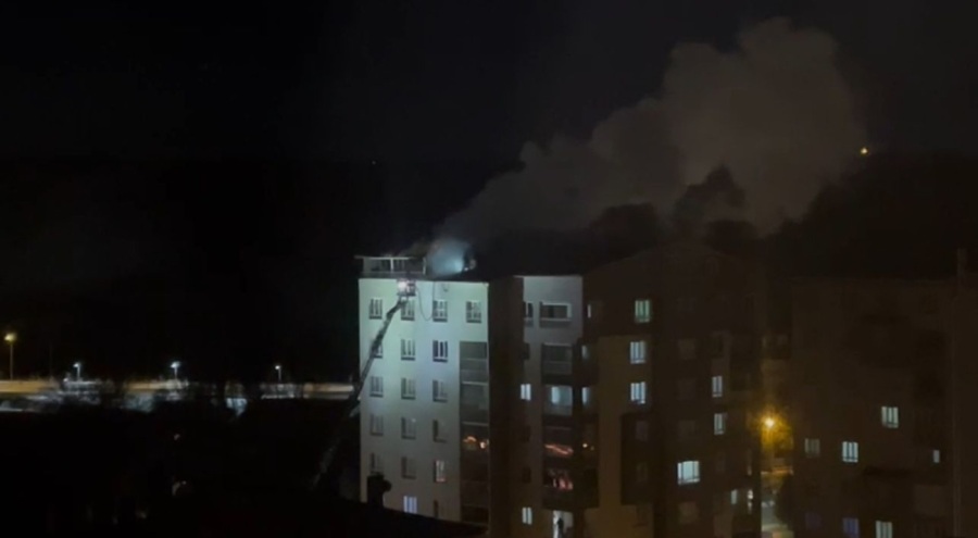 9 katlı apartmanda yangın paniği
