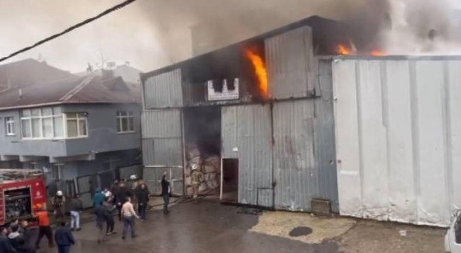 Palet üretim atölyesinde yangın!