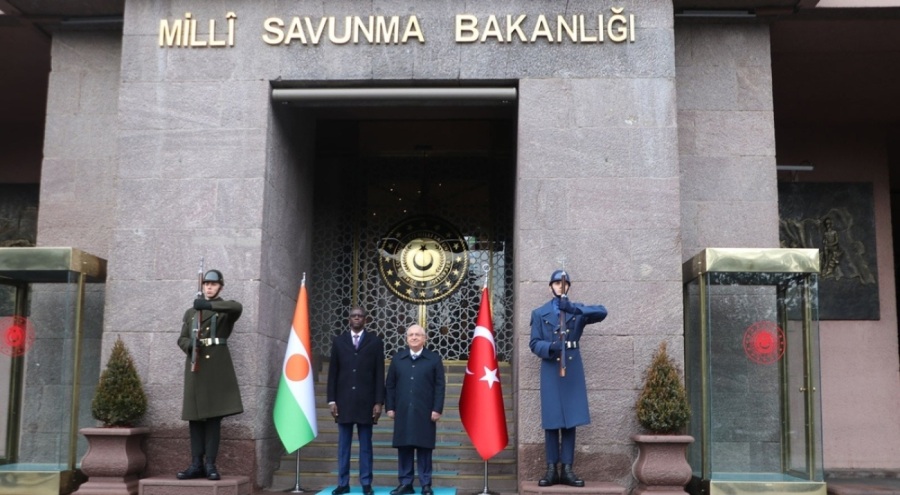 Bakan Güler, Nijerli mevkidaşı Mody ile görüştü