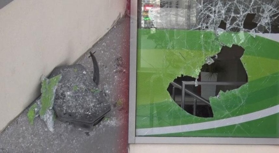 Çocuğu yenidoğan çetesi tarafından zarar gören adam hastaneye saldırdı!