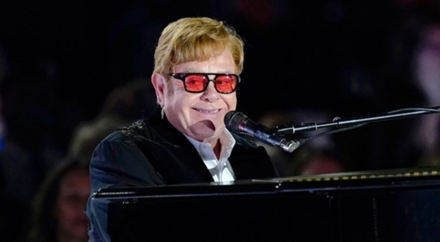 Efsane isim Elton John mezar taşında yazmasını istediği şeyi açıkladı