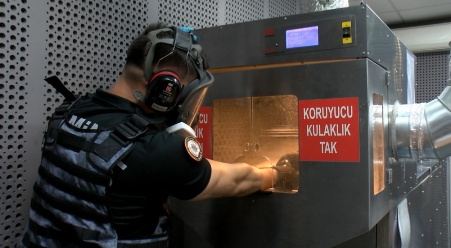 Bursa Bölge Kriminal Polis Laboratuvarı suç olgusu ve gerçek suçlu ortaya çıkarılıyor