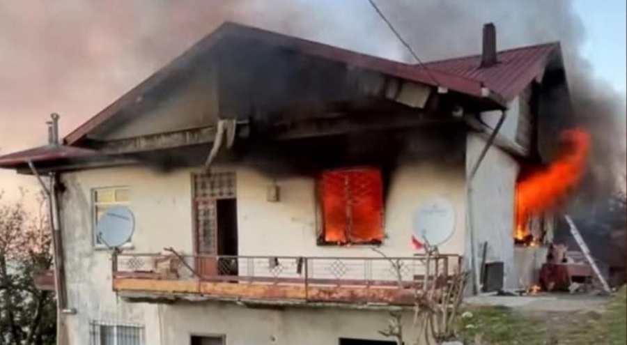 Sobadan çıkan yangında 2 çocuk yaralandı