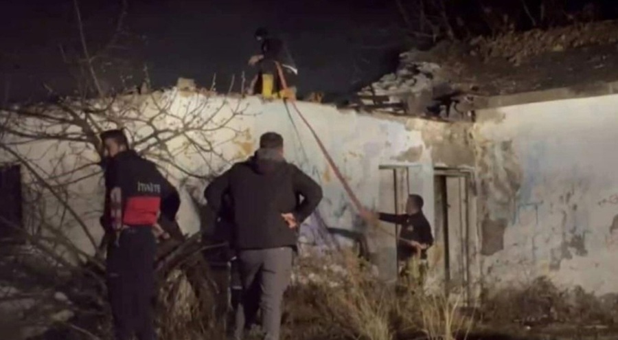 Tarihi köy enstitüsünde çıkan yangın kontrol altında