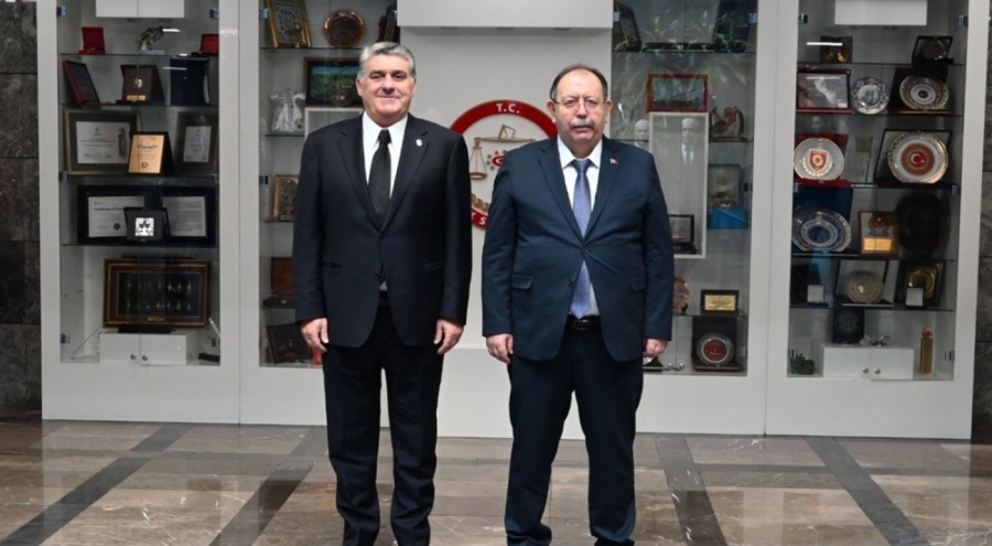 Beşiktaş Kulübü Başkan Adayı Serdal Adalı YSK Başkanı Ahmet Yenerle görüştü
