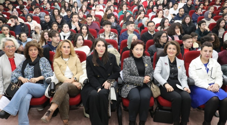 BUİKAD, gençlere yönelik düzenlediği eğitim seminerlerine devam ediyor