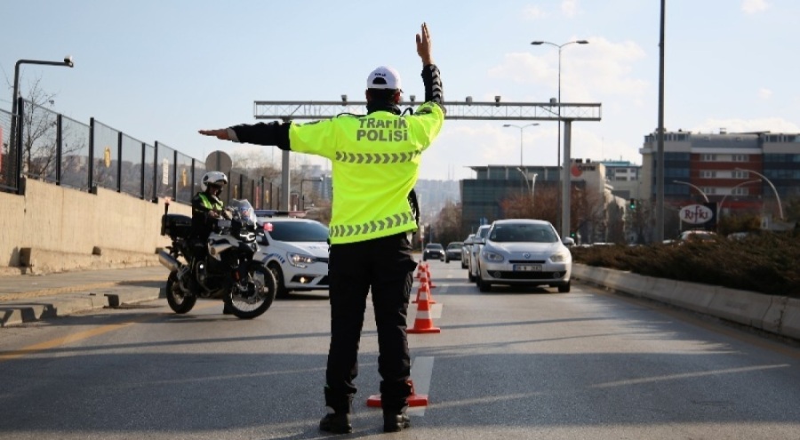 Bursa'da trafik uygulamasında durdurulan motosikletin çalıntı olduğu ortaya çıktı