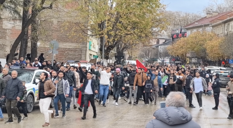 Bursa İl Göç İdaresi Müdürlüğü göçmenleri taşıyacak araç arıyor!