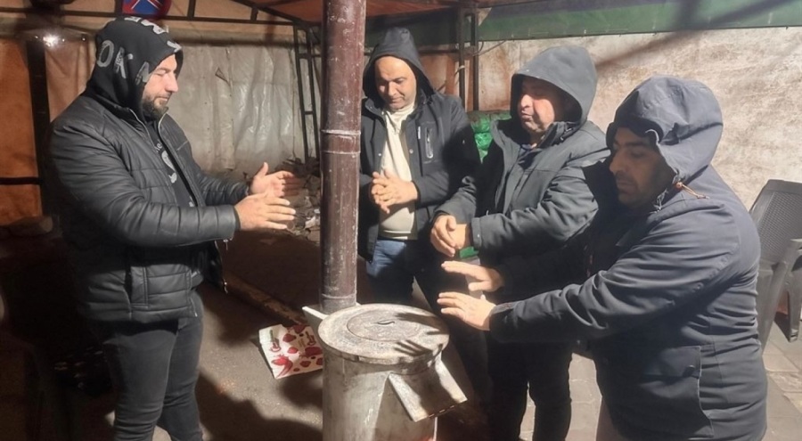 Belediye işçileri eksi 10 derecede eylemde!