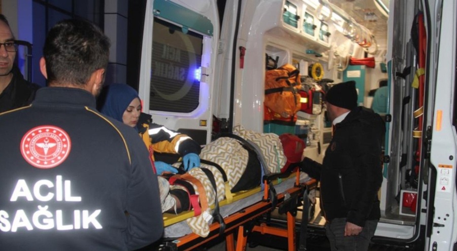 Klima montajı yapan çocuk yüksekten düştü!