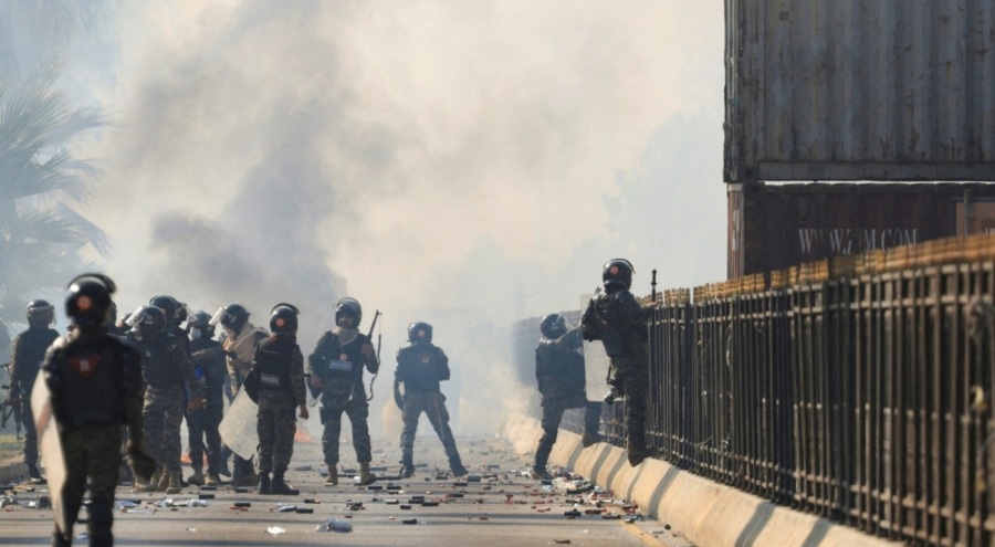 Pakistan'da 16 güvenlik görevlisi saldırıda öldü!