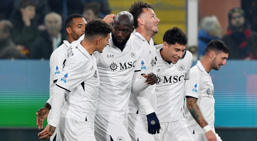 Napoli, Serie A'da zirveye yükseldi