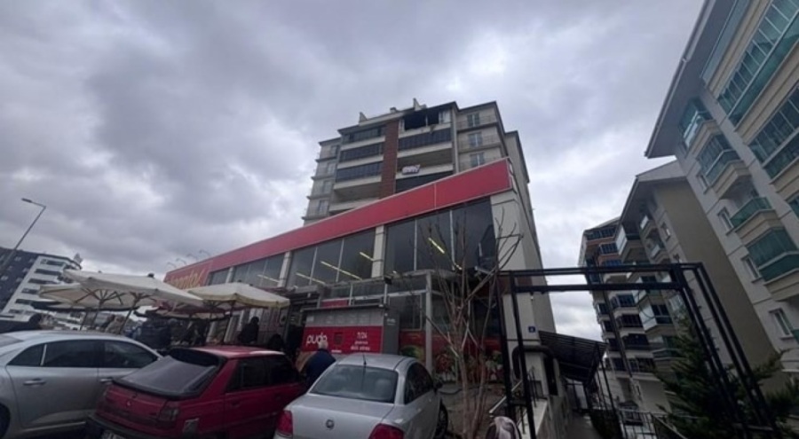 Apartmanda yangın paniği