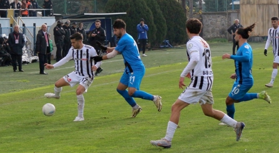 Karacabey Belediyespor, konuk ettiği Aksarayspor ile berabere kaldı