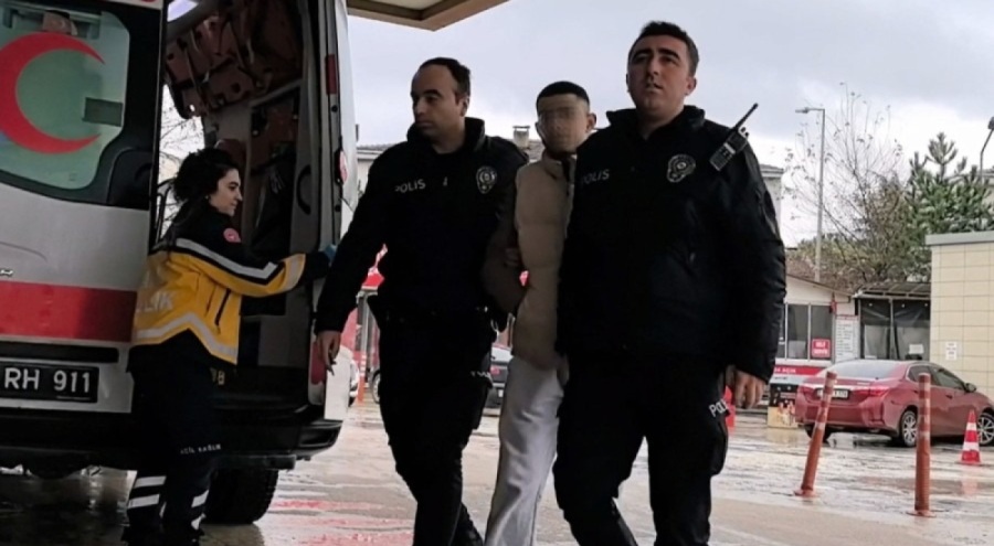 Bursa'da babasını bıçakla yaralayan genç tutuklandı