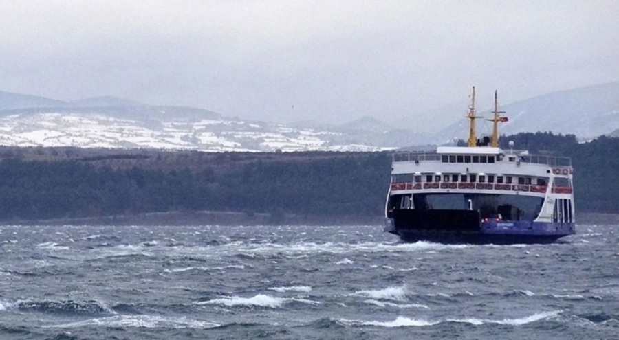 Gökçeada ve Bozcaada feribot seferlerinin bazıları iptal edildi