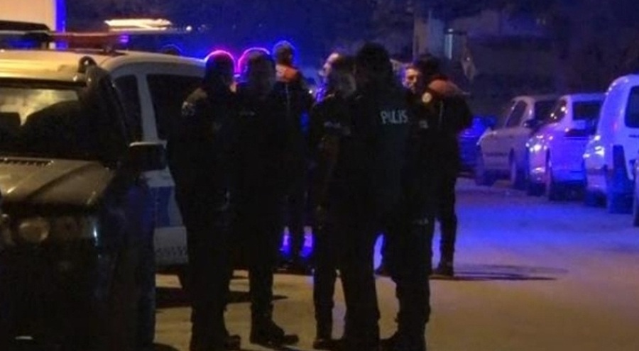 2 saldırgan kafeye ateş açtı